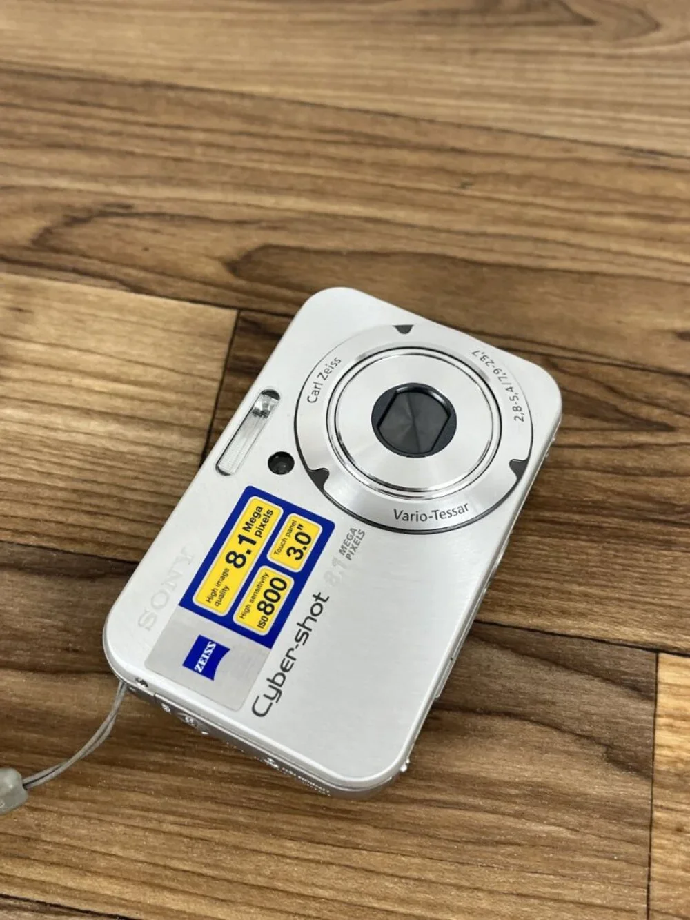 Sony Cybershot DSC-N1 8.1MP Digital Camera Charger SD Card   Battery Case